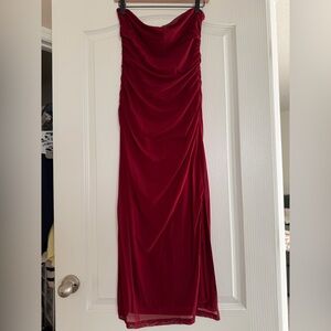 Chic Strapless Burgundy Dress